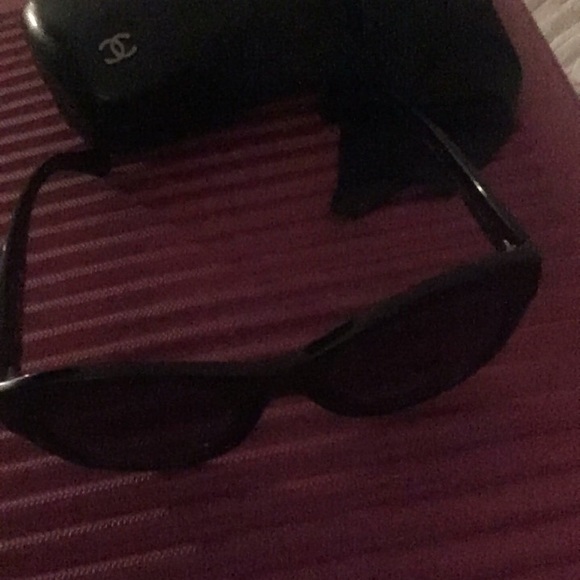 Chanel sun glasses with  certificate for rx lens - Picture 4 of 8